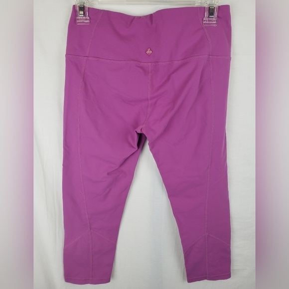 Prana Fushia Capri Leggings Sz M - Picture 3 of 9